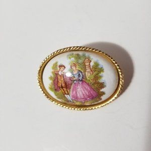 Vintage Victorian Lovers Oval Porcelain Scenic Brooch